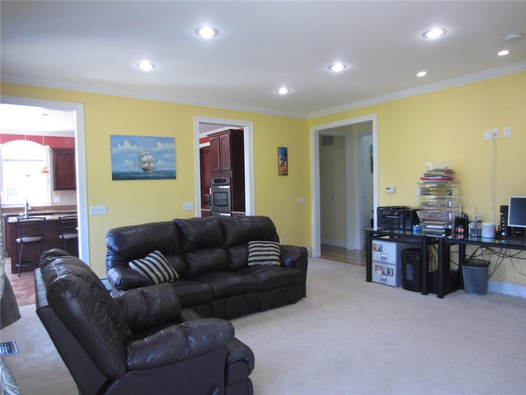 205 Colvintown Road Coventry, RI 02831 - Photo 17 of 40 Living Room