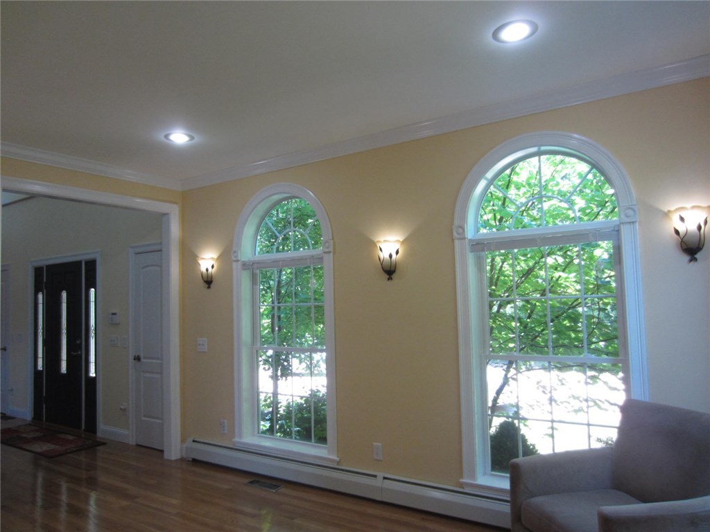 205 Colvintown Road Coventry, RI 02831 - Photo 5 of 40 Family Room
