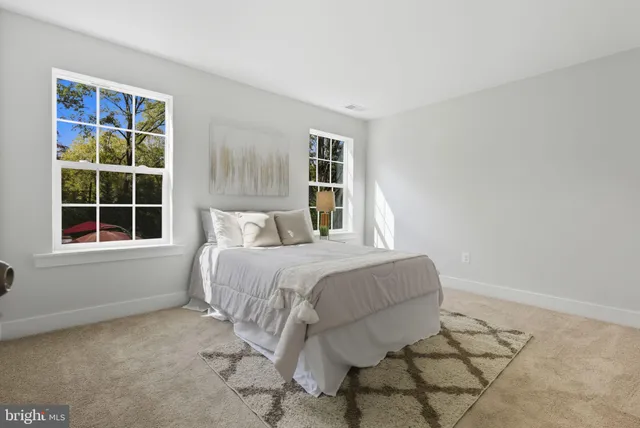 $5,250 | 328 Ridge Road, Washington Grove, MD 20880