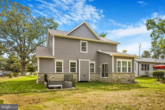 $5,250 | 328 Ridge Road, Washington Grove, MD 20880