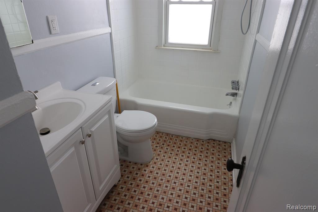 20058 Santa Rosa Drive Detroit, MI 48221 - Photo 12 of 26