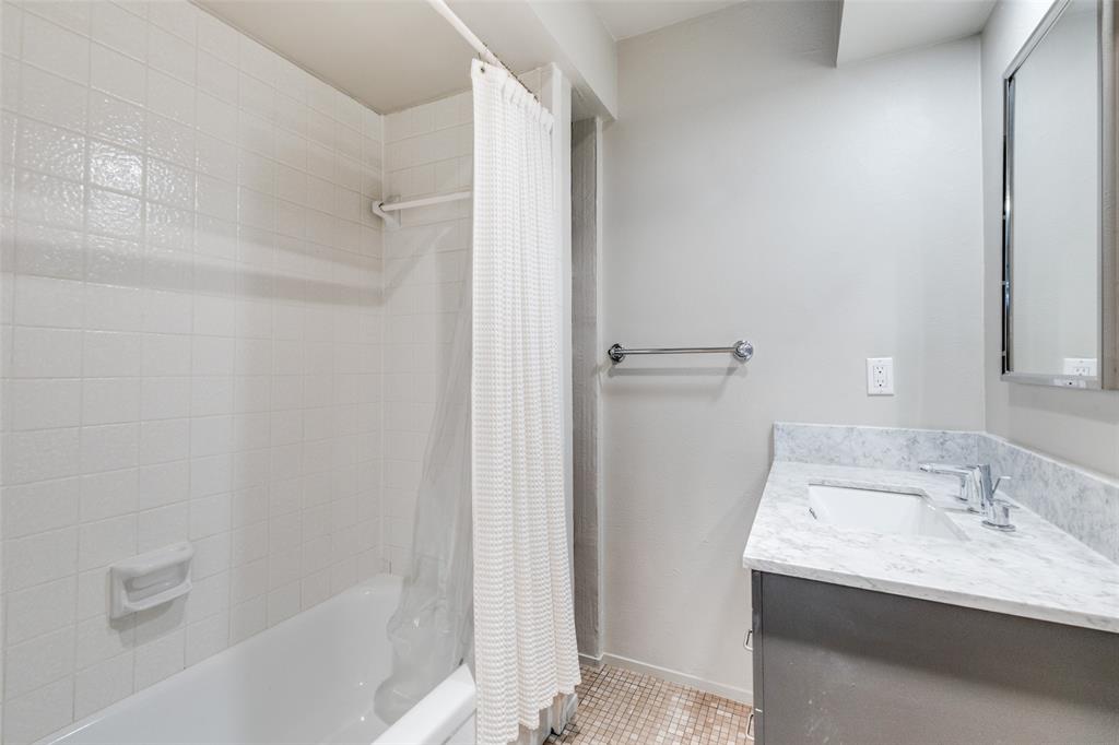 4411 Gilbert Avenue, Unit 2 Dallas, TX 75219 - Photo 12 of 29