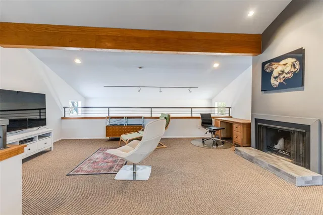 $2,995 | 4411 Gilbert Avenue, Unit 2, Dallas, TX 75219