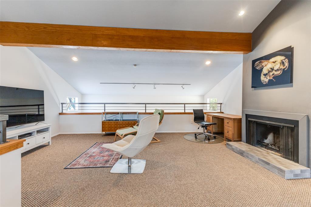 4411 Gilbert Avenue, Unit 2 Dallas, TX 75219 - Photo 15 of 29