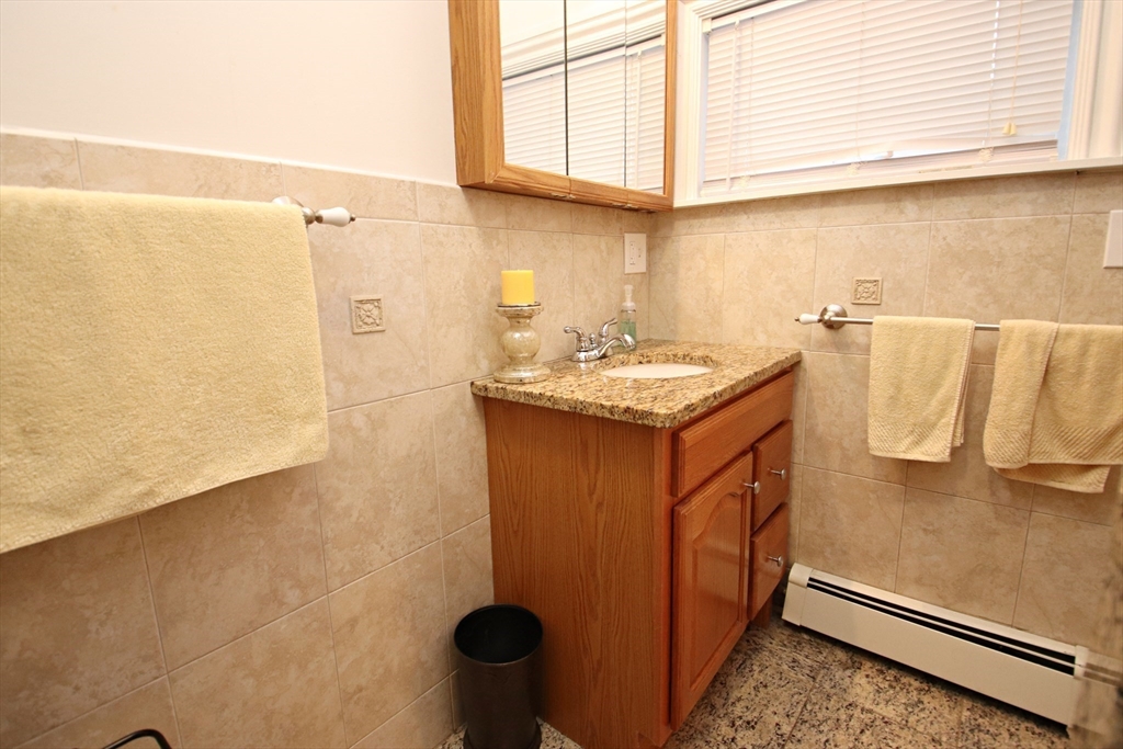 4 Foss Avenue Saugus, MA 01906 - Photo 17 of 40