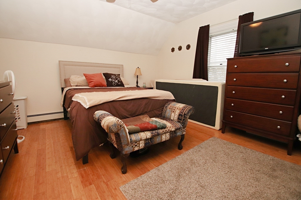 4 Foss Avenue Saugus, MA 01906 - Photo 22 of 40