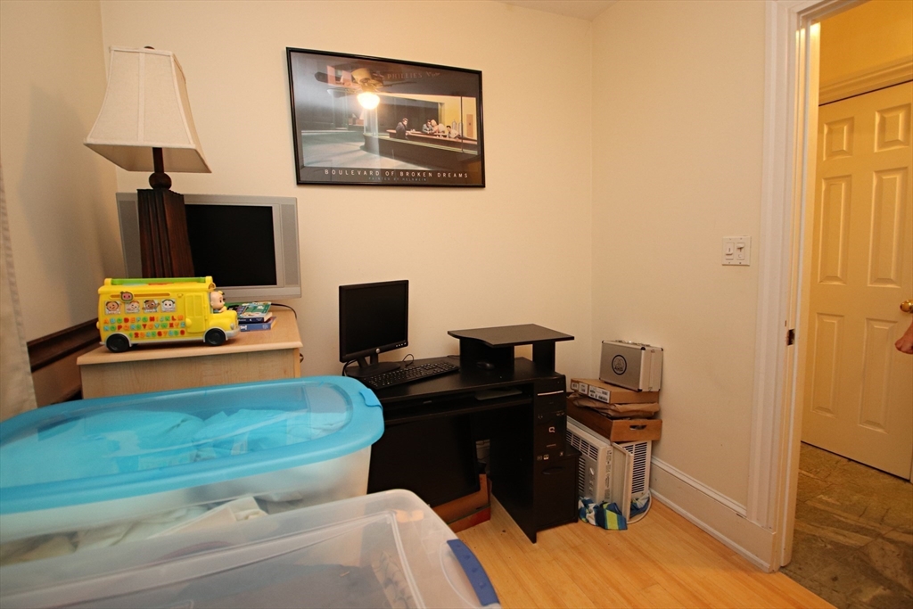 4 Foss Avenue Saugus, MA 01906 - Photo 26 of 40