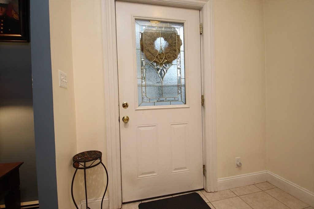 4 Foss Avenue Saugus, MA 01906 - Photo 4 of 40