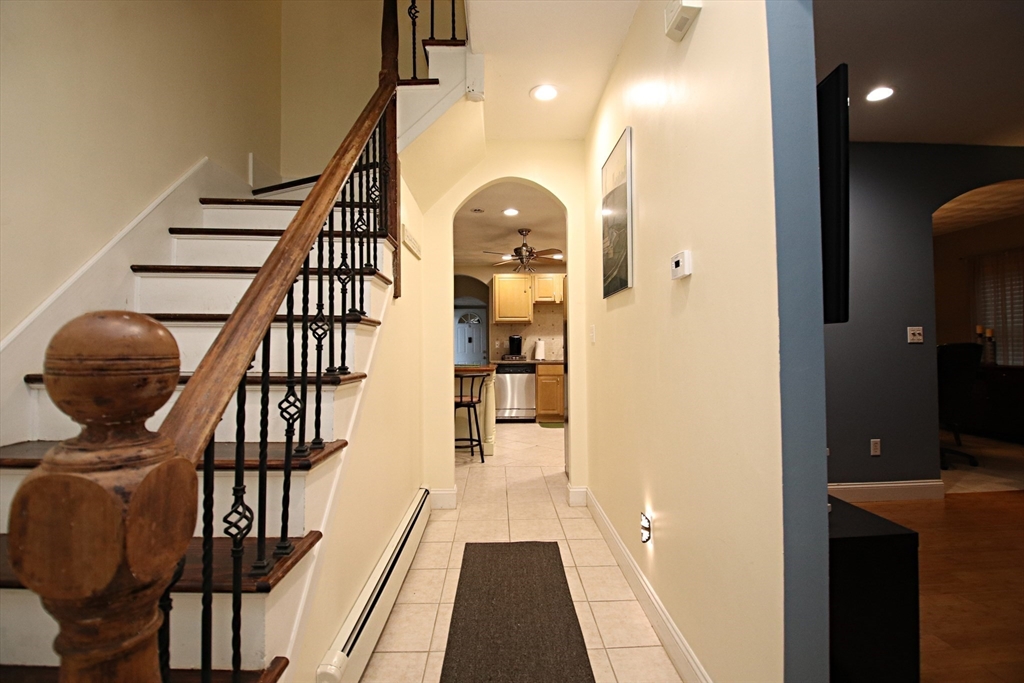 4 Foss Avenue Saugus, MA 01906 - Photo 5 of 40