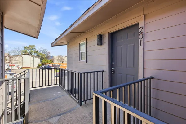 $950 | 2705 Windswept Cove, Unit 201, Austin, TX 78745