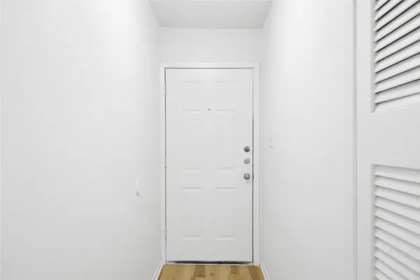 $950 | 2705 Windswept Cove, Unit 201, Austin, TX 78745