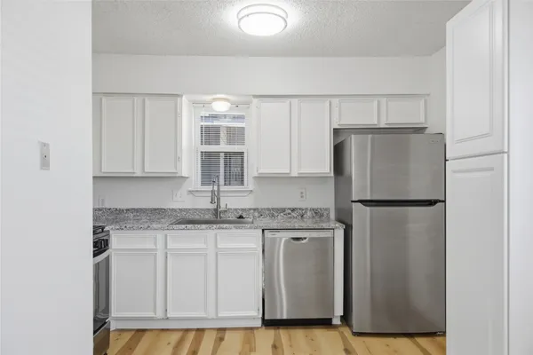 $950 | 2705 Windswept Cove, Unit 201, Austin, TX 78745