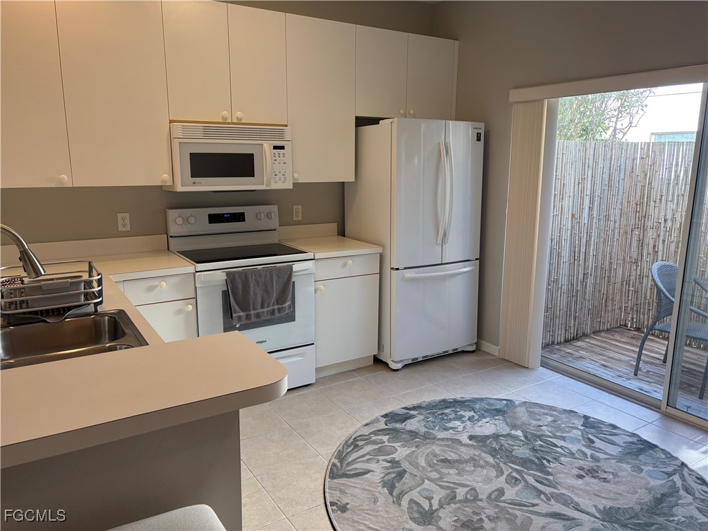 3269 Amanda Lane, Unit 2 Naples, FL 34109 - Photo 9 of 32