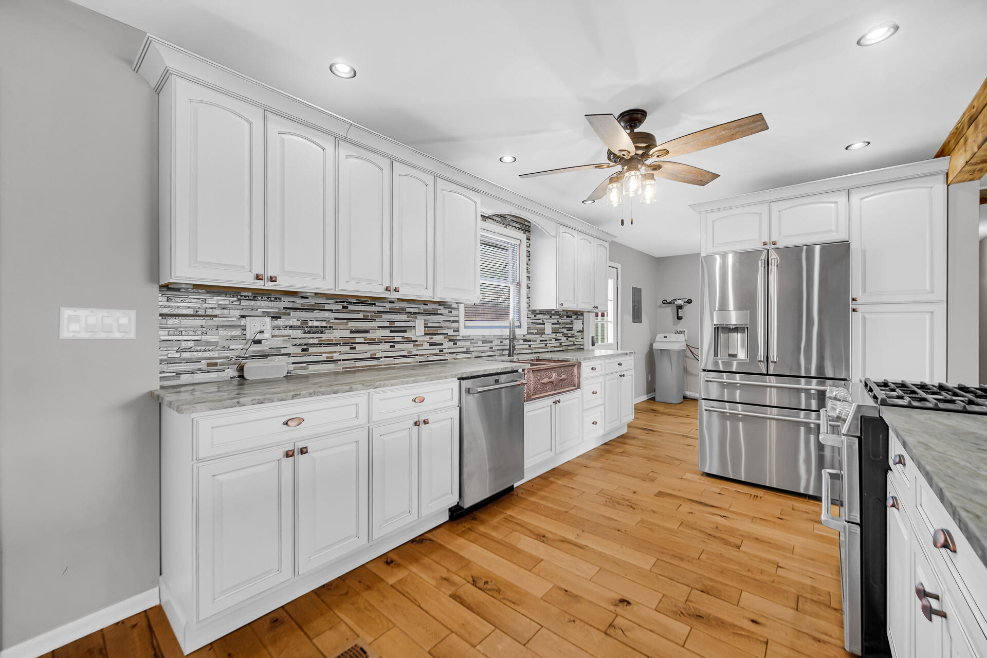 305 East Jackson Street Chesterton, IN 46304 - Photo 4 of 21 1920x1280