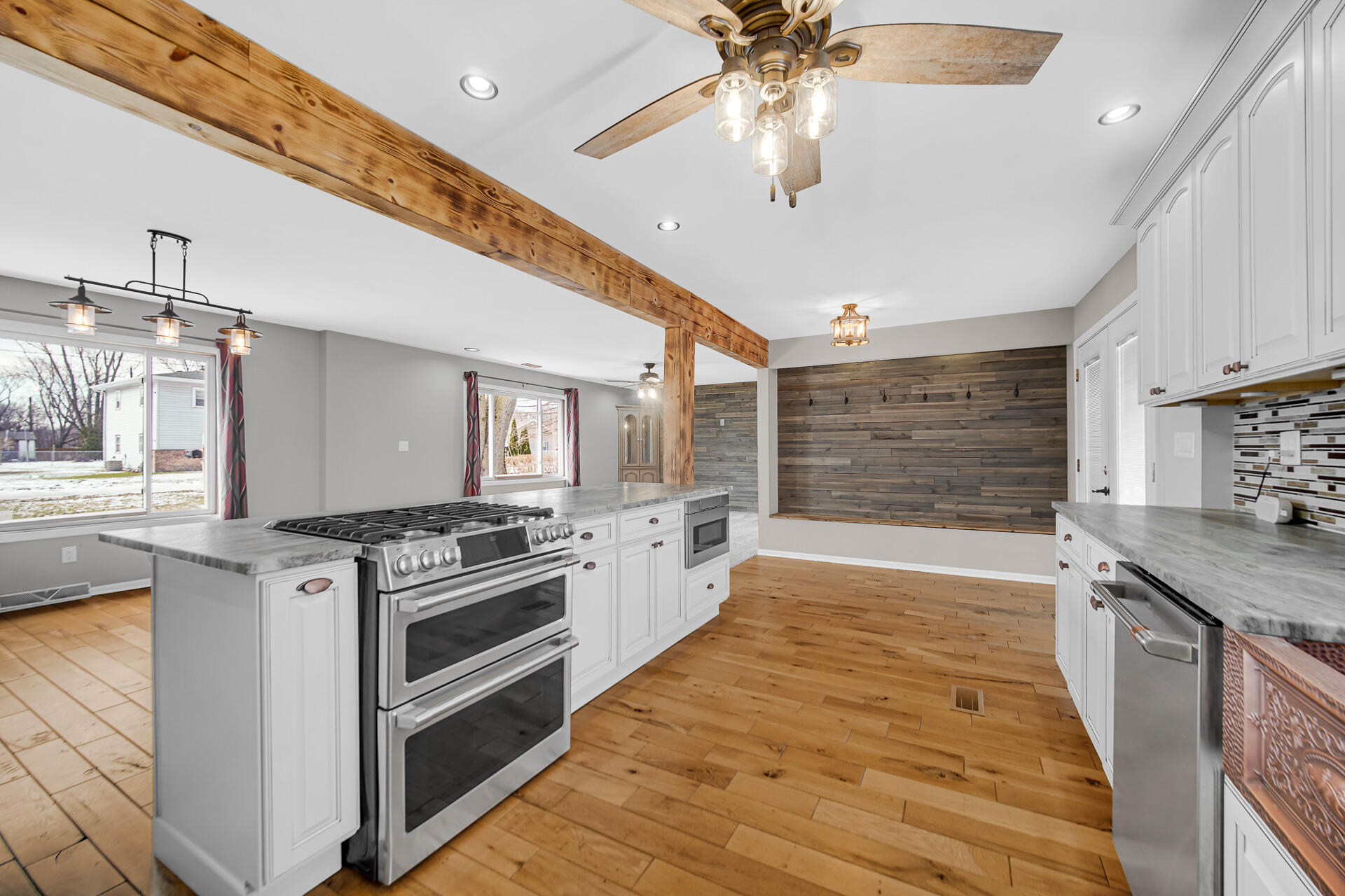 305 East Jackson Street Chesterton, IN 46304 - Photo 5 of 21 1920x1280