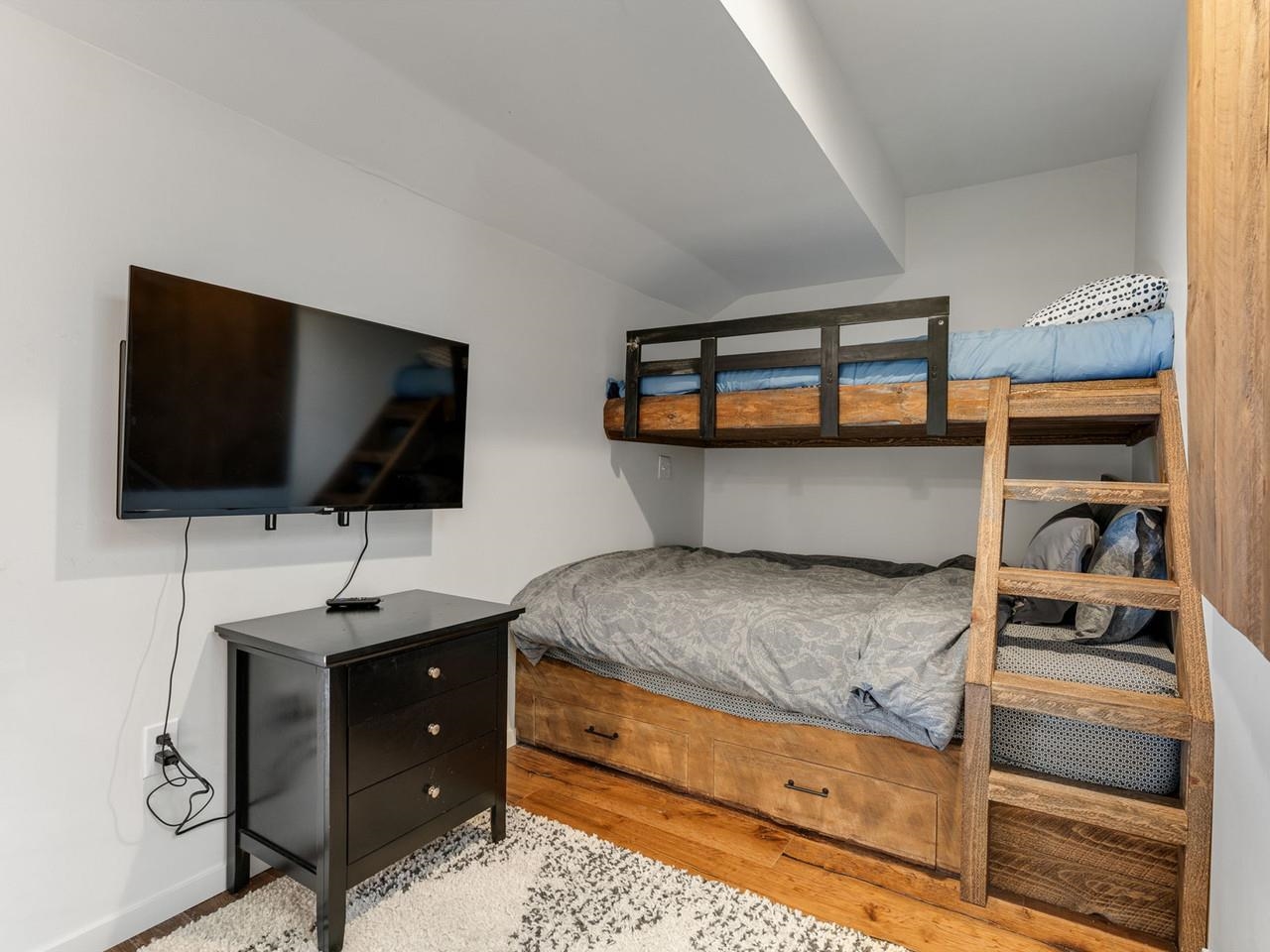 167 Club Sugarbush North Road, Unit 6 Warren, VT 05674 - Photo 24 of 38