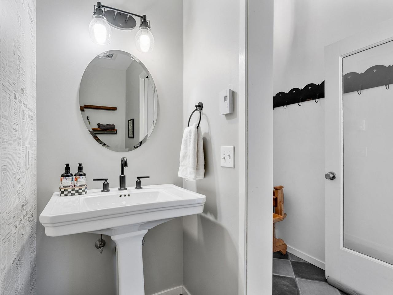 167 Club Sugarbush North Road, Unit 6 Warren, VT 05674 - Photo 33 of 38