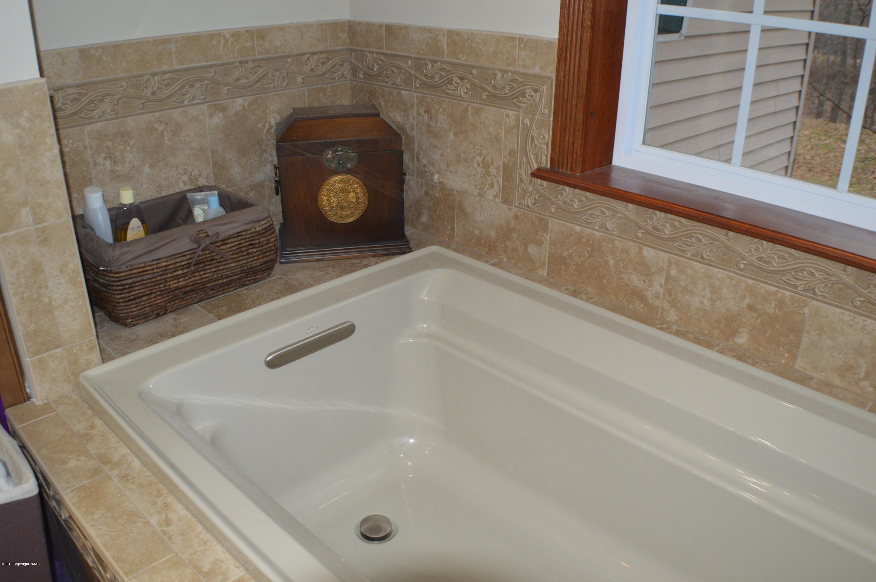 2105 Laurel Ridge Road East Stroudsburg, PA 18302 - Photo 46 of 82 Master Bath