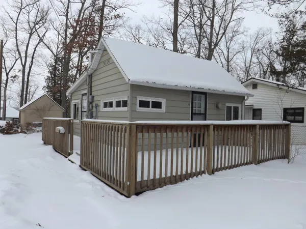 $69,900 | 163 Lincoln Alley, Vestaburg, MI 48891