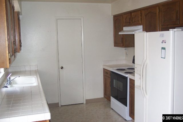 4401 Spring Drive Reno, NV 89502 - Photo 3 of 8 Photo 3