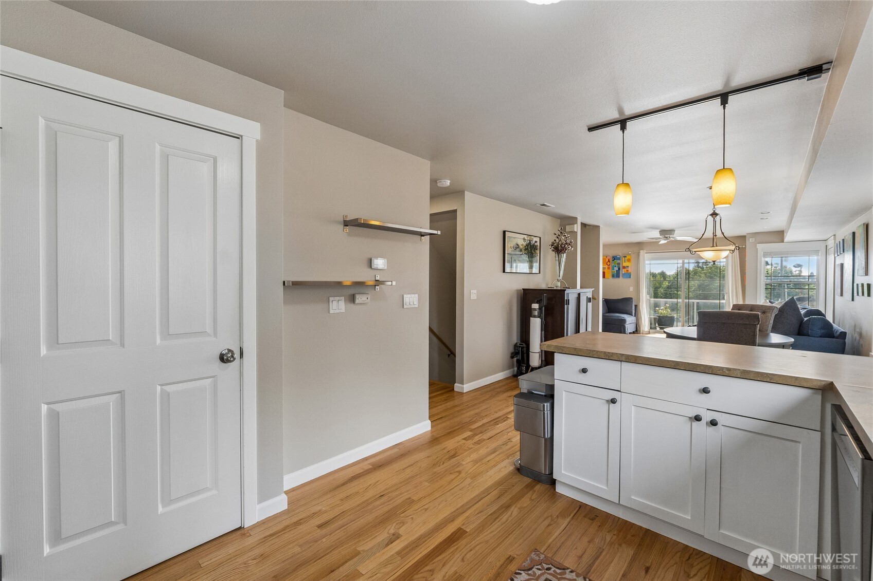 6331 42nd Avenue Southwest, Unit B Seattle, WA 98136 - Photo 12 of 27