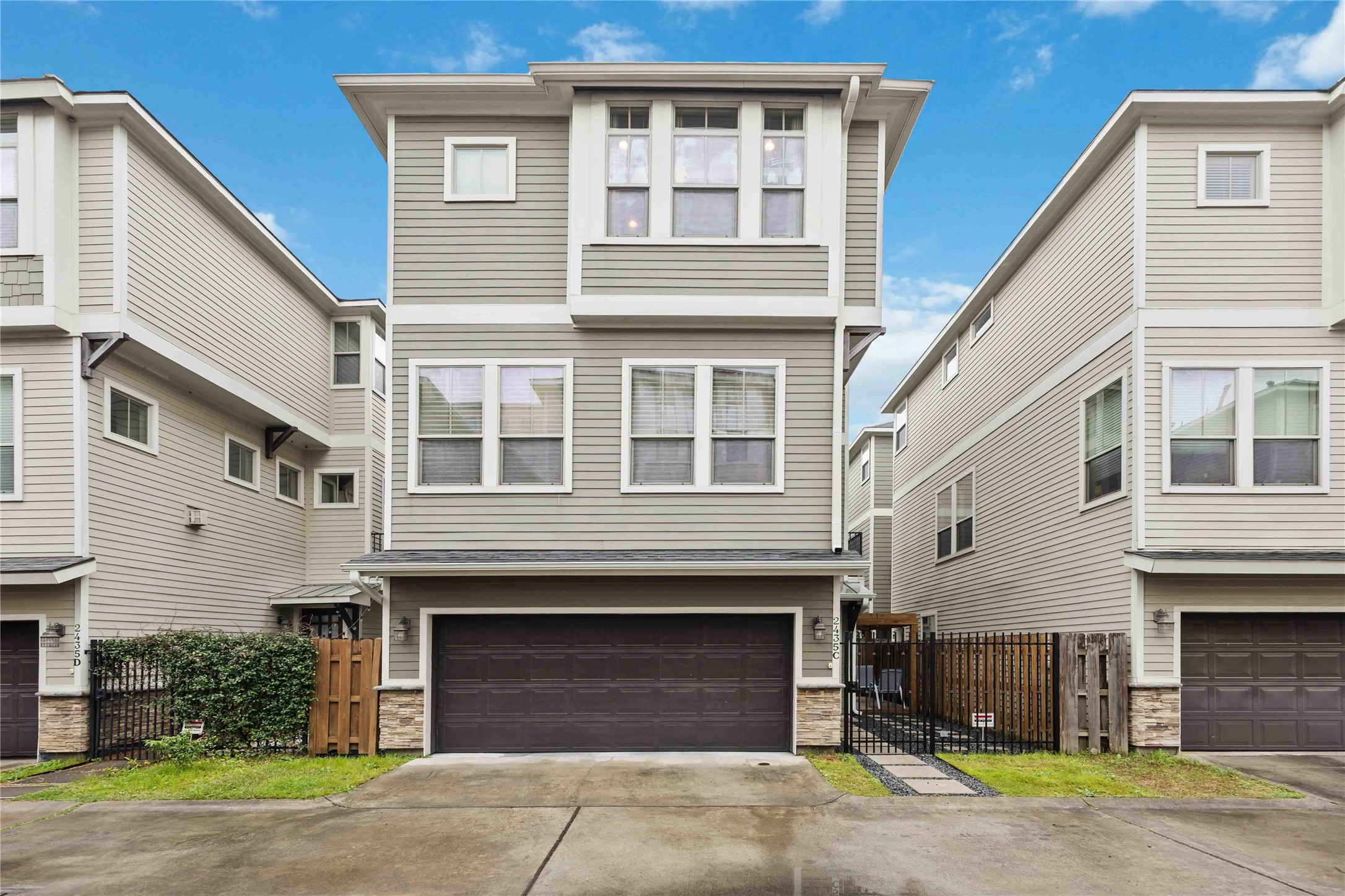 2435 Charleston Street, Unit C Houston, TX 77021 - Photo 2 of 44 Exterior Front
