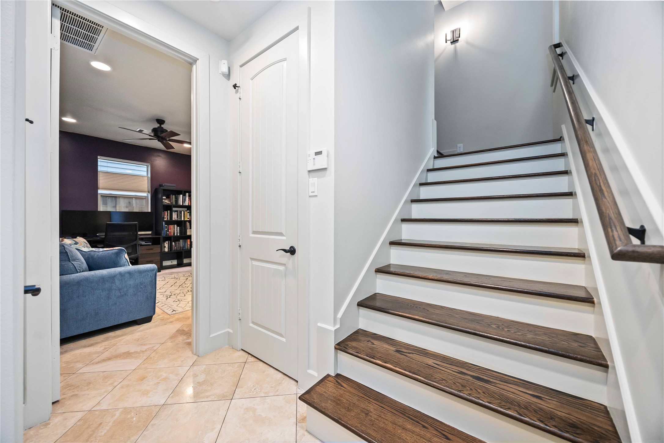 2435 Charleston Street, Unit C Houston, TX 77021 - Photo 32 of 44 First Floor Front/First Floor Bedroom Entrance