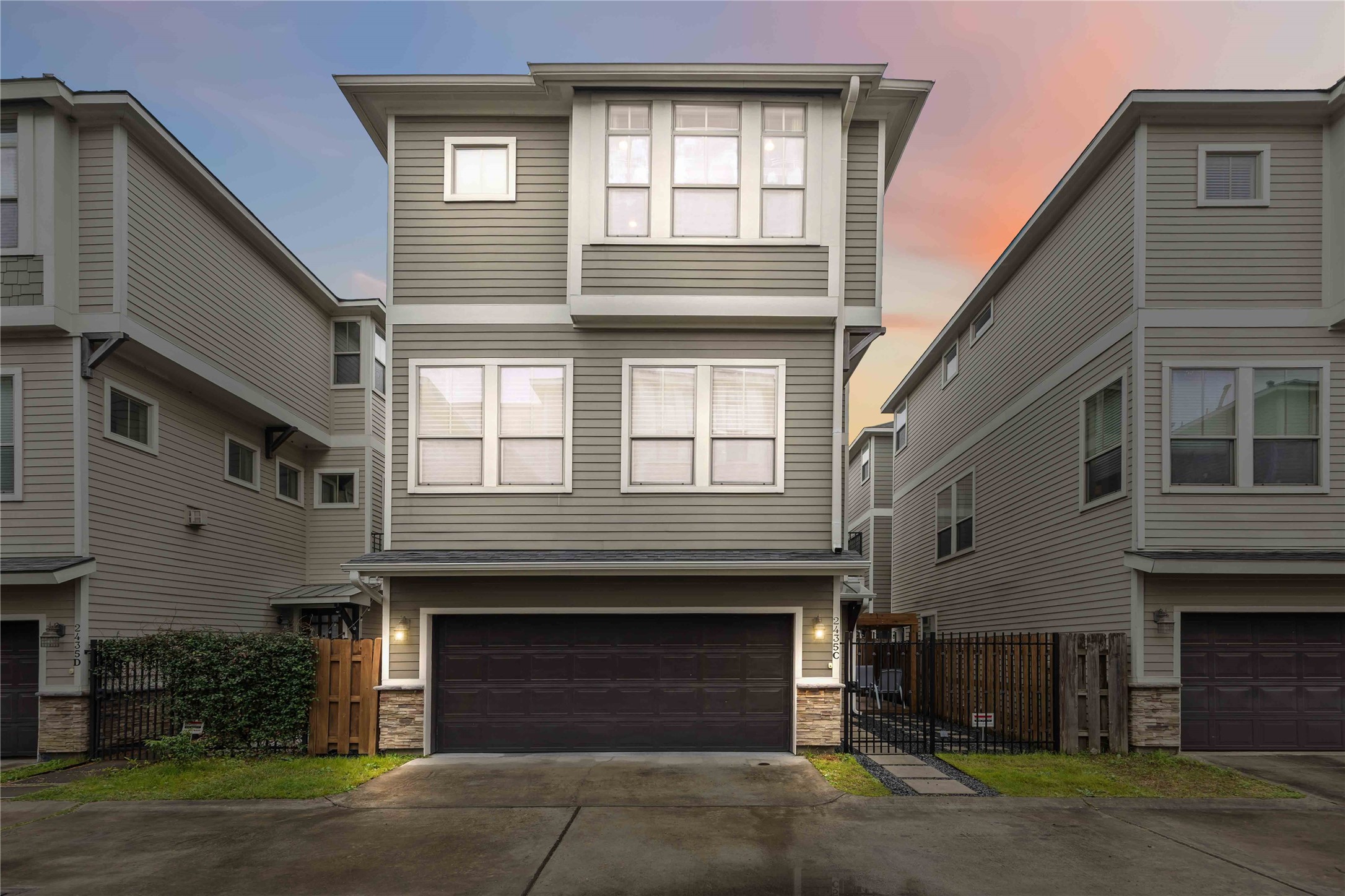 2435 Charleston Street, Unit C Houston, TX 77021 - Photo 40 of 44 Exterior Front