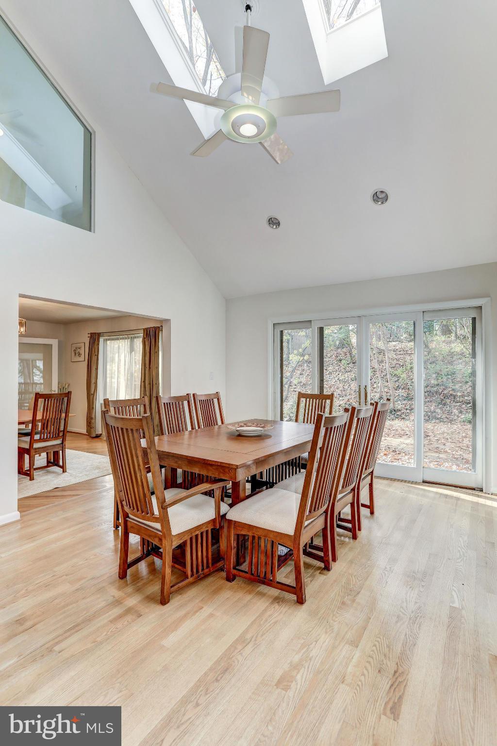7315 Hooking Road McLean, VA 22101 - Photo 10 of 30 Interior (General)