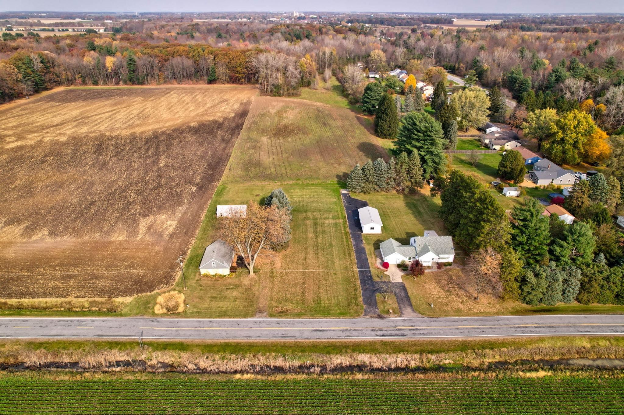 10915 Busch Road Birch Run, MI 48415 - Photo 39 of 43