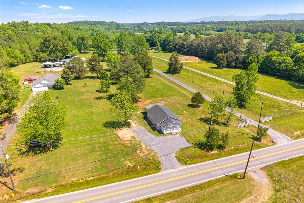 2915 South Riverbend Road Dalton, GA 30721 - Photo 5 of 40 Gallery Image 5