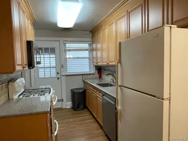 $4,850 | 46 Illinois Avenue, Unit DUPLEX, Long Beach, NY 11561