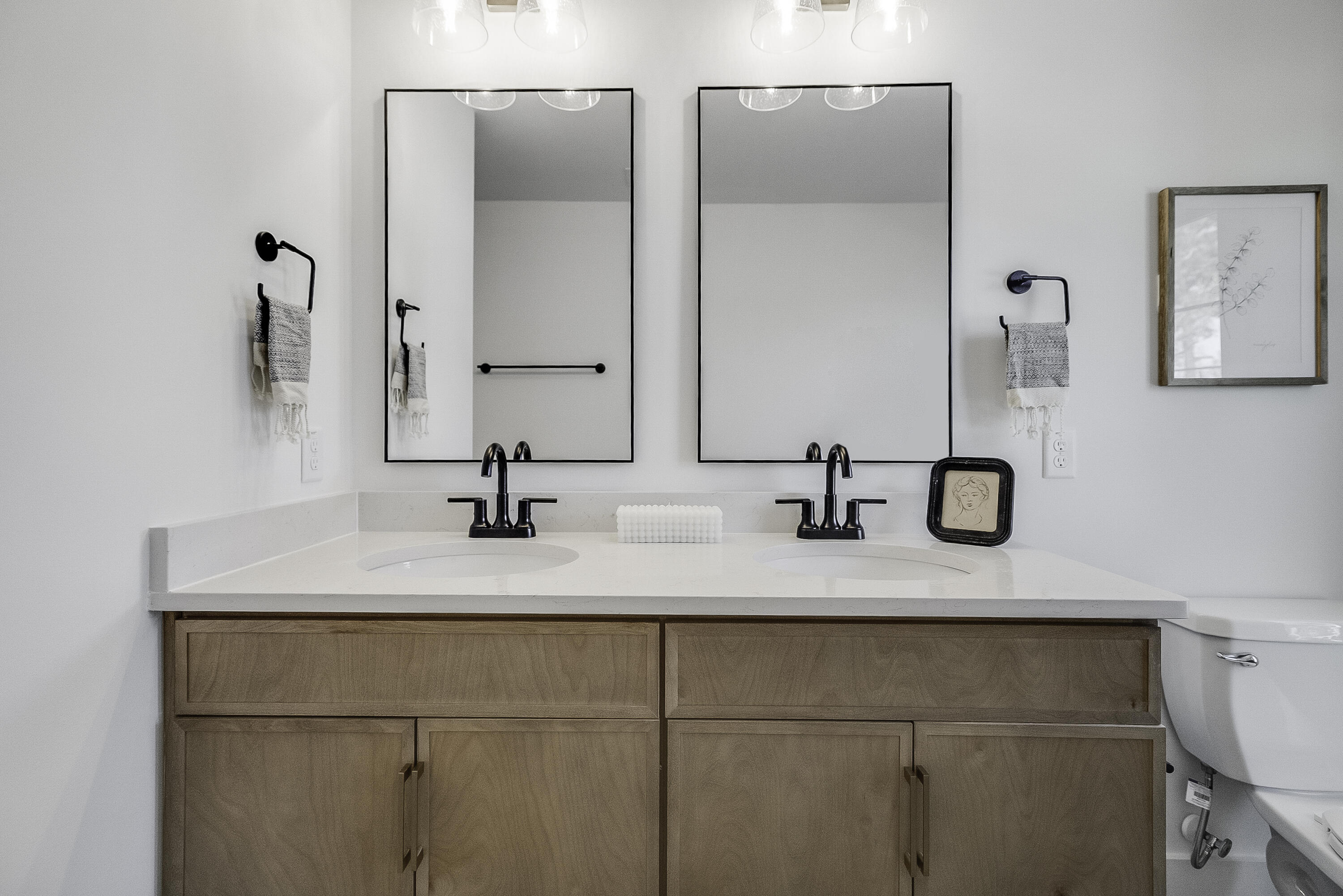 1139 Forbes Avenue Charleston, SC 29407 - Photo 14 of 27 DUAL VANITY