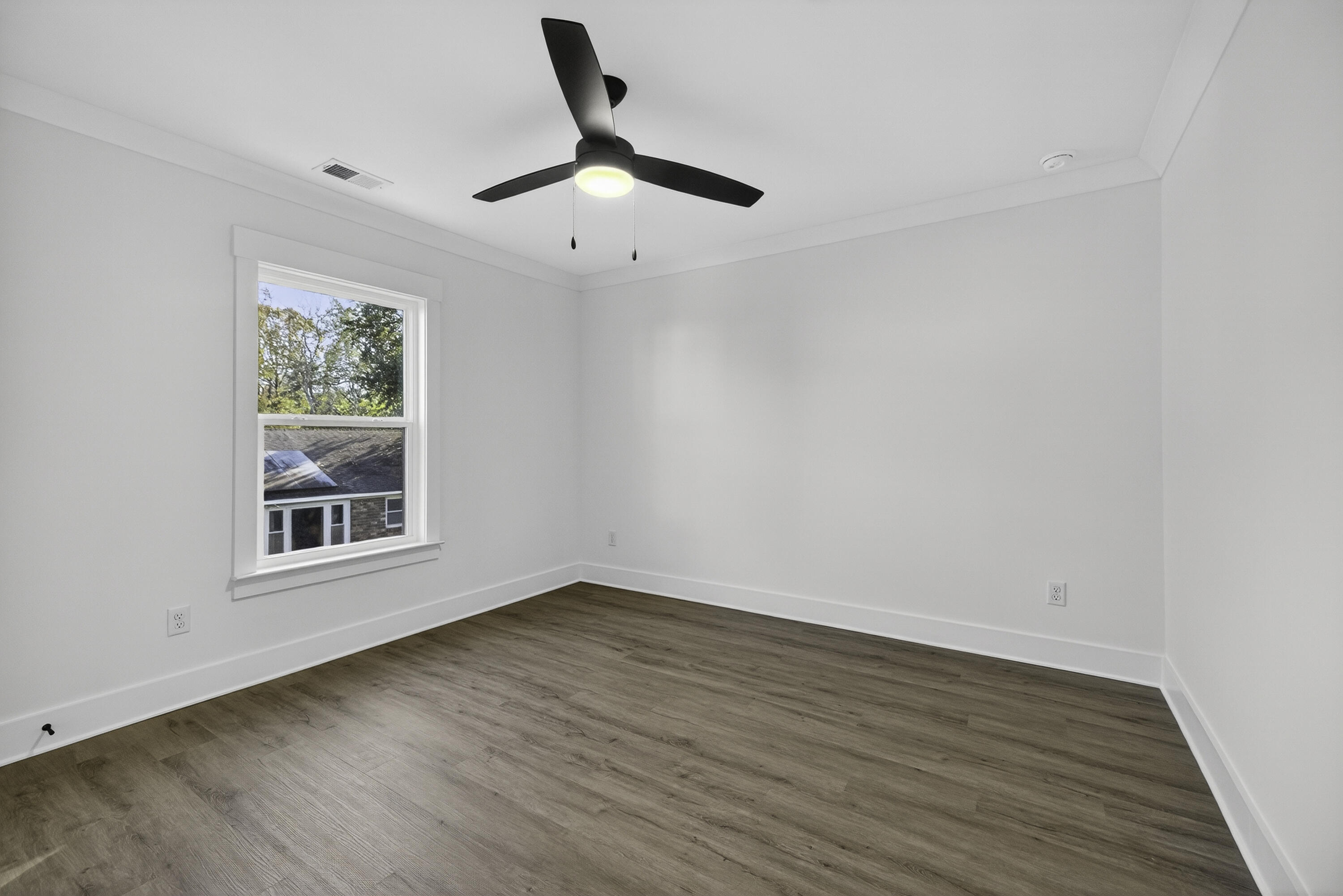 1139 Forbes Avenue Charleston, SC 29407 - Photo 17 of 27 2ND BEDROOM