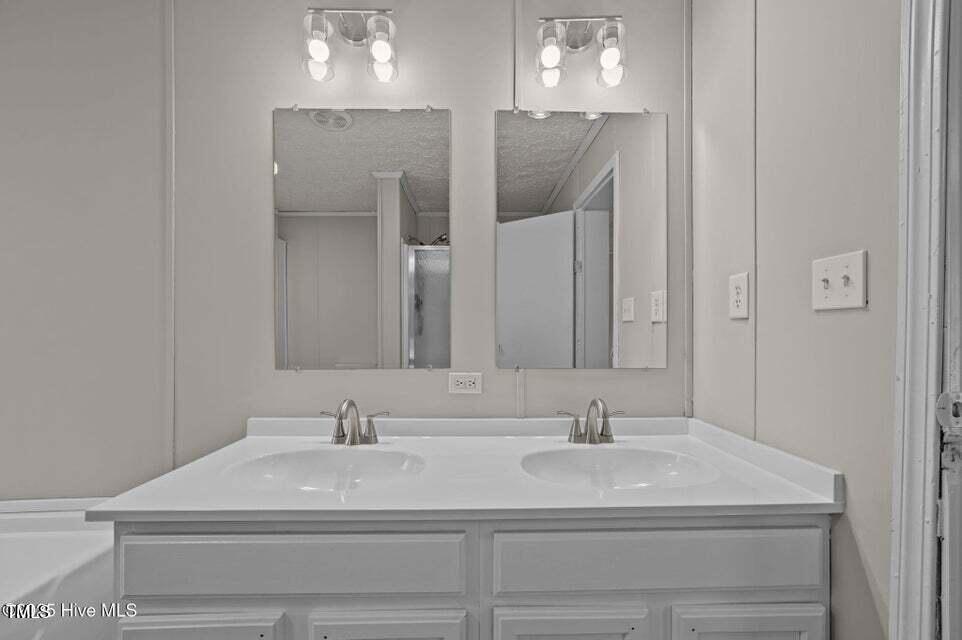 206 Woodside Road Greenville, NC 27834 - Photo 15 of 32 20250908155831964375000000-o