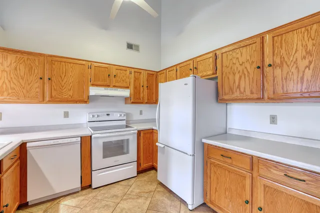 $245,000 | 823 Quinlan Drive, Unit E, Pewaukee, WI 53072