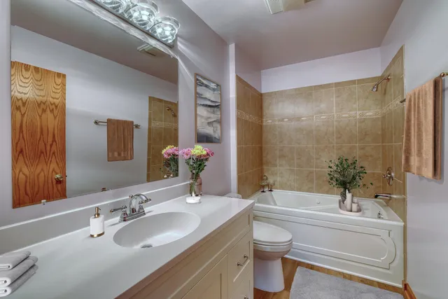 $245,000 | 823 Quinlan Drive, Unit E, Pewaukee, WI 53072