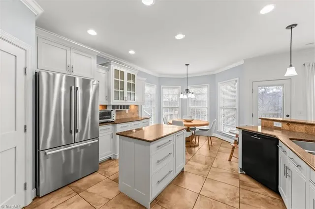 $769,000 | 4619 Riveroaks Drive, Randleman, NC 27317