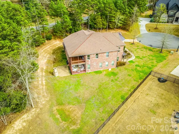 $1,015,000 | 16202 Monnet Pl Court, Charlotte, NC 28278