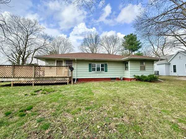 $129,900 | 604 East Center Street, Monticello, IL 61856