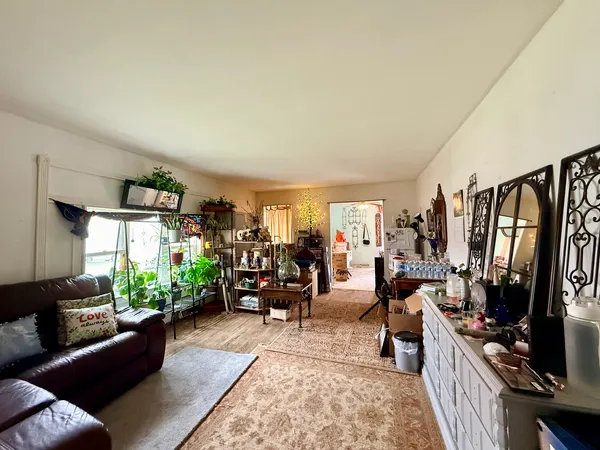 $129,900 | 604 East Center Street, Monticello, IL 61856