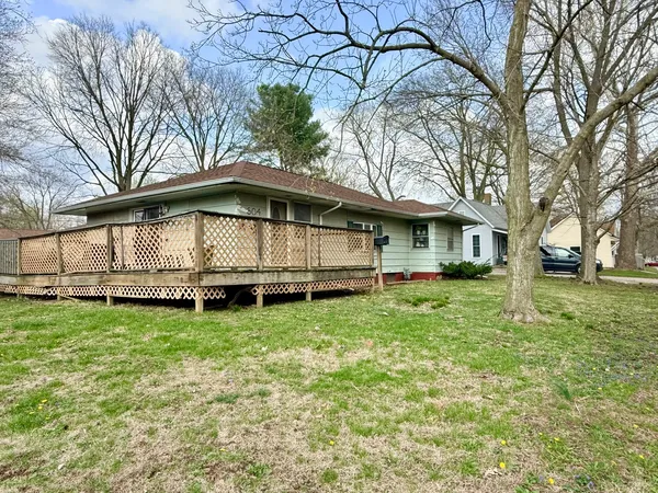 $129,900 | 604 East Center Street, Monticello, IL 61856