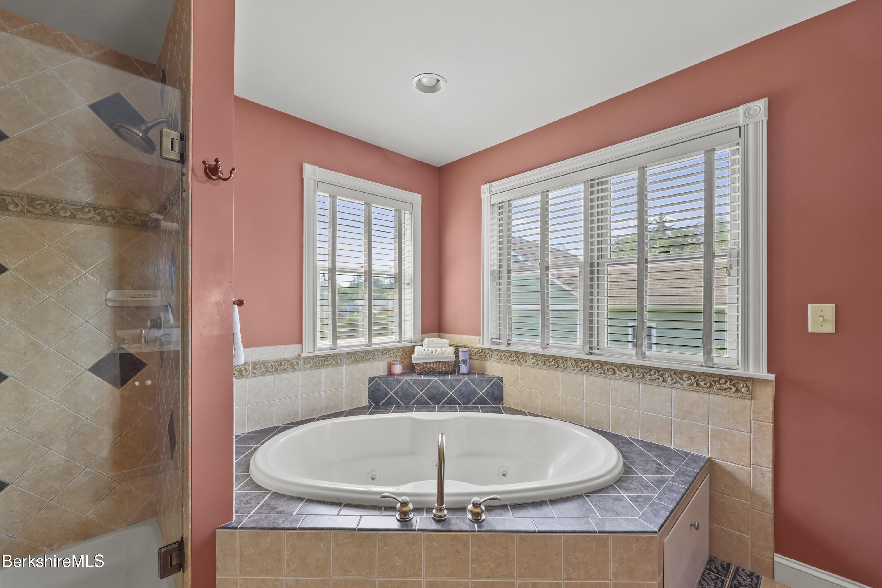 35 Meadow Ridge Drive Pittsfield, MA 01201 - Photo 49 of 81 Primary Bath