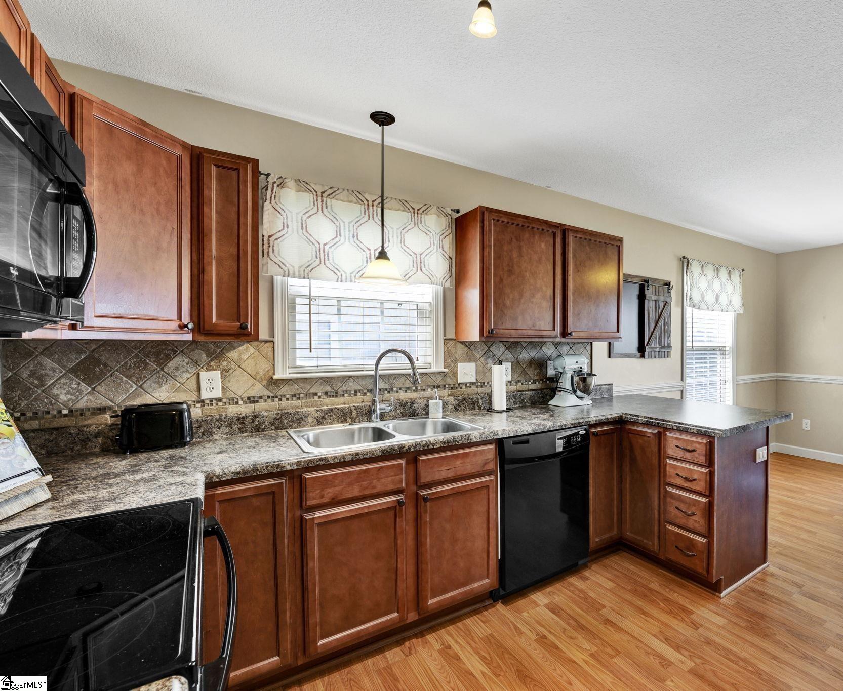 644 Clarion Court Boiling Springs, SC 29316 - Photo 8 of 18