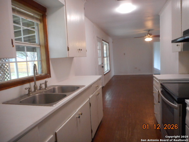 1012 Anna Drive Pleasanton, TX 78064 - Photo 5 of 15