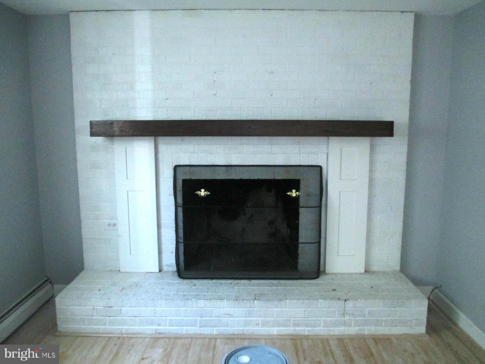 15000 Alaska Road Woodbridge, VA 22191 - Photo 7 of 15 Family Room