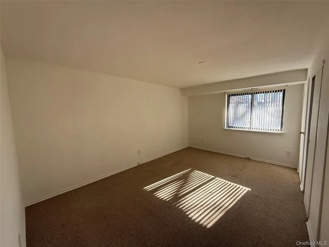 $2,300 | 55 Pinebrook Place, Bay Shore, NY 11706