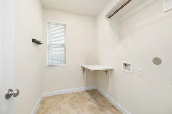 $2,850 | 7438 Bethpage Lane, Spring, TX 77389