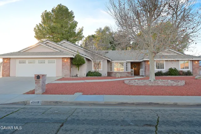 $559,000 | 43119 Roulette Lane, Lancaster, CA 93536