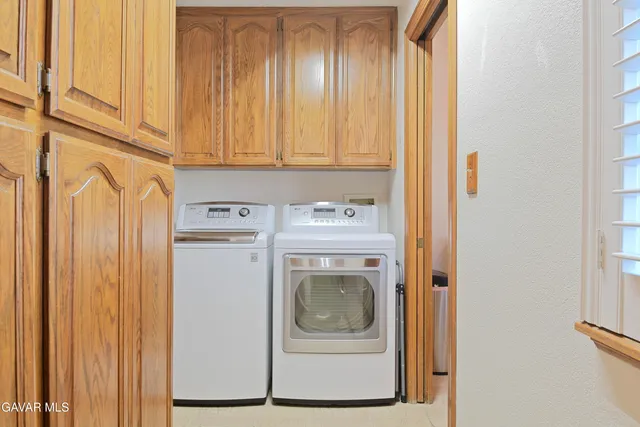 $559,000 | 43119 Roulette Lane, Lancaster, CA 93536